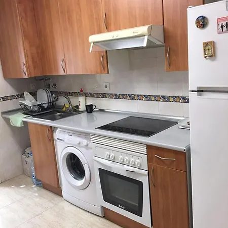 Residencial Aqua - La Pineda Homestay