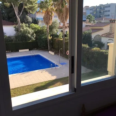 Homestay Residencial Aqua - La Pineda *