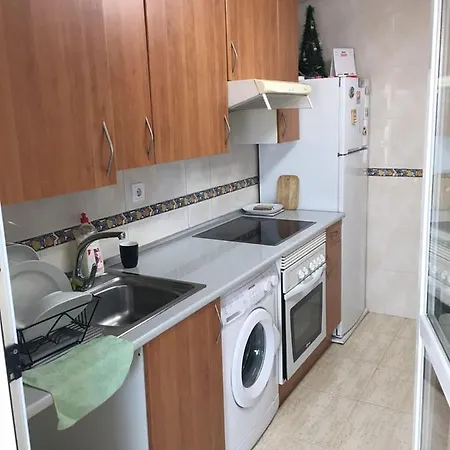 Residencial Aqua - La Pineda Homestay *