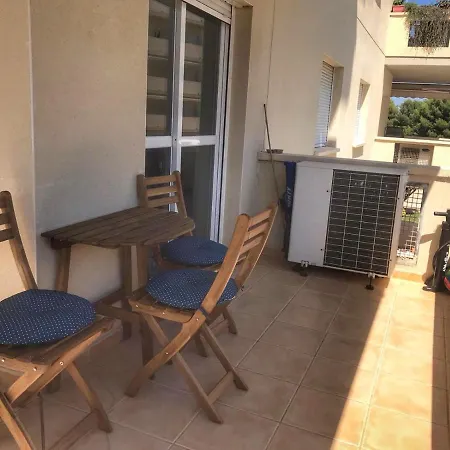 Residencial Aqua - La Pineda Homestay