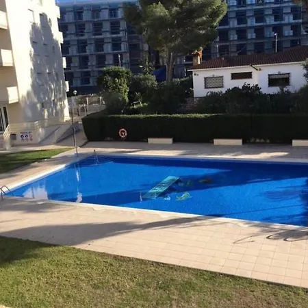 Residencial Aqua - La Pineda Homestay