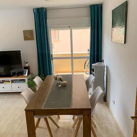 Homestay Residencial Aqua - La Pineda *