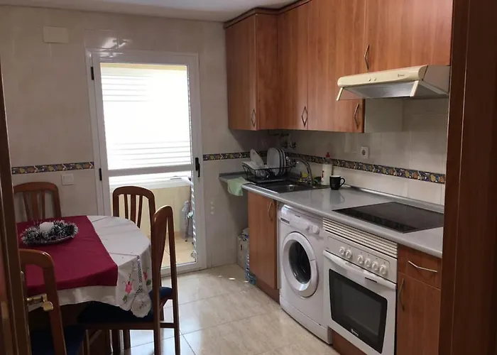 Residencial Aqua - La Pineda * 萨洛