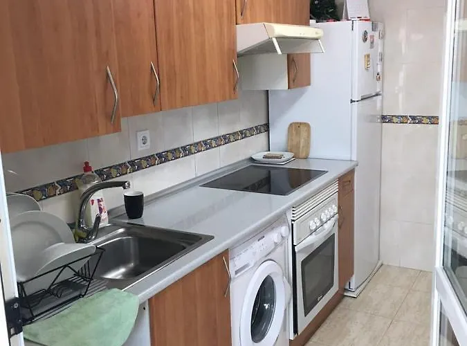 Residencial Aqua - La Pineda 酒店 *